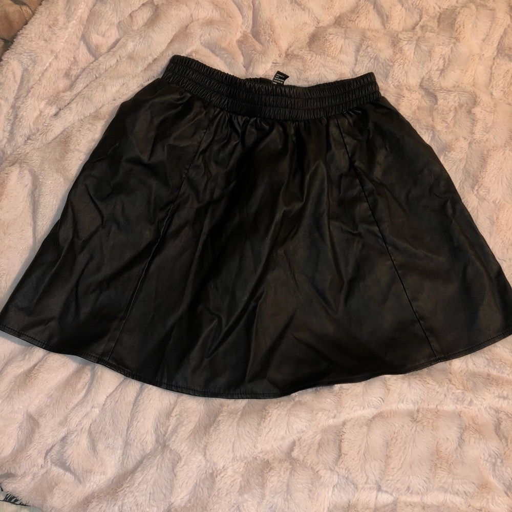 Faux leather skirt size M